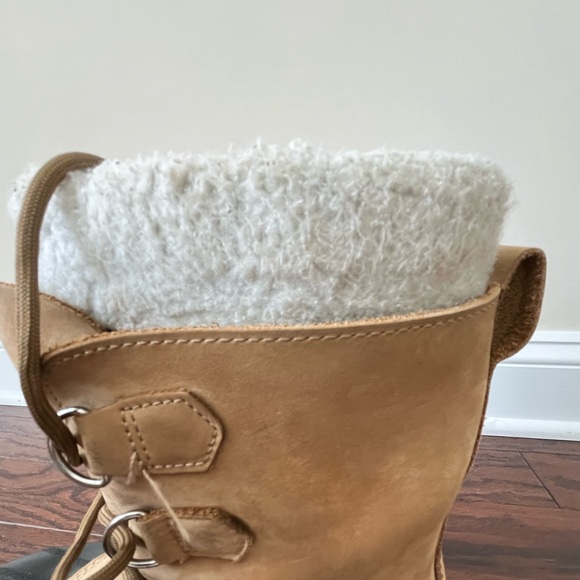 Sorel - Women's Caribou Boot - Picture 6 of 10